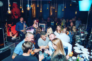 Саксофон | Музика на живо | Уелкъм дринк | Събития | Сватби